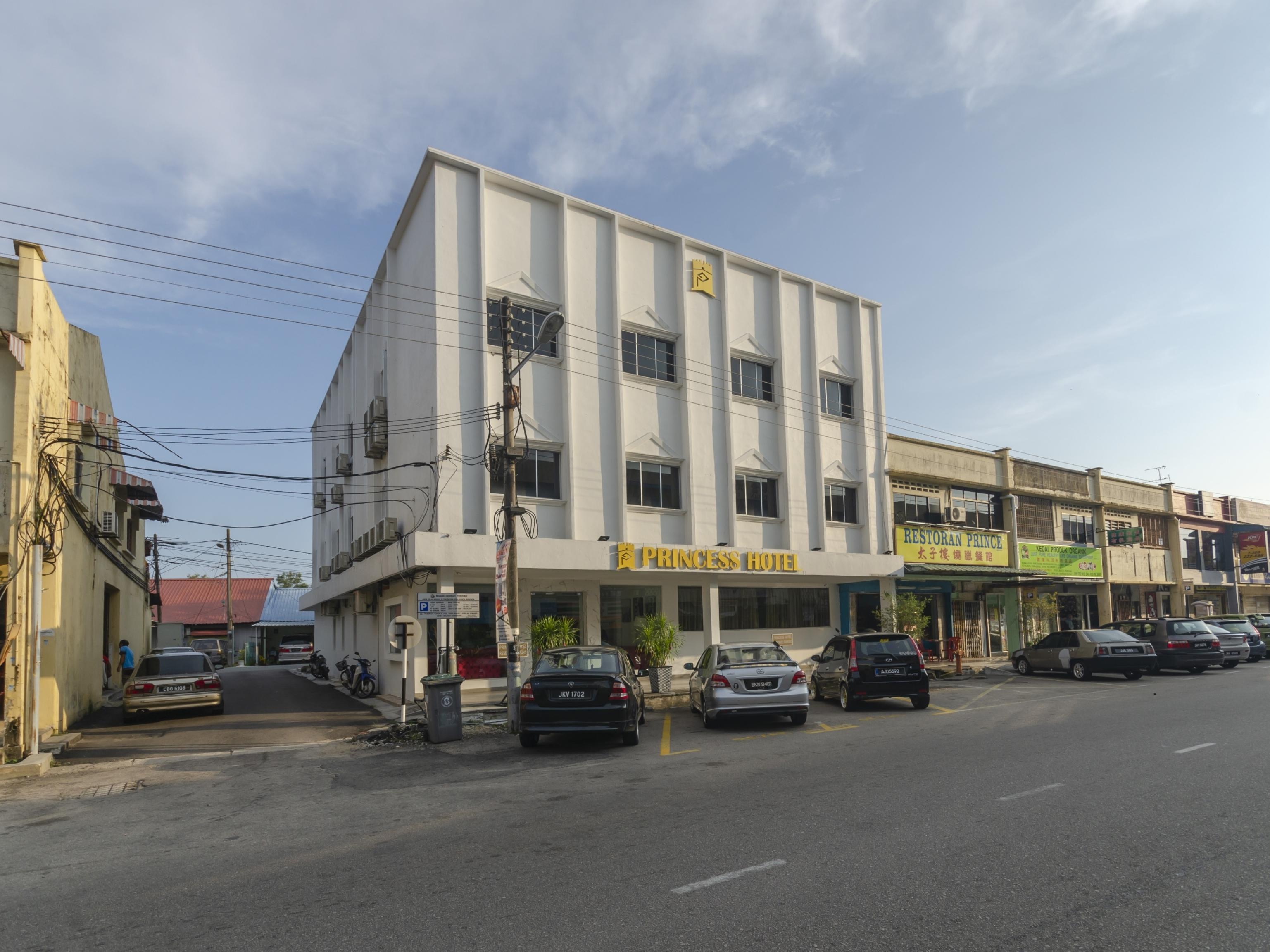 Princess Hotel Pontian Pontian Kecil Exterior photo